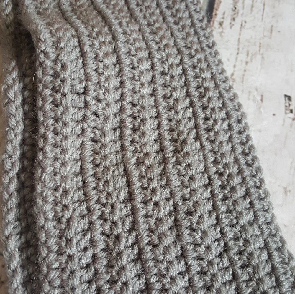 Men's Crochet Light Gray scarf